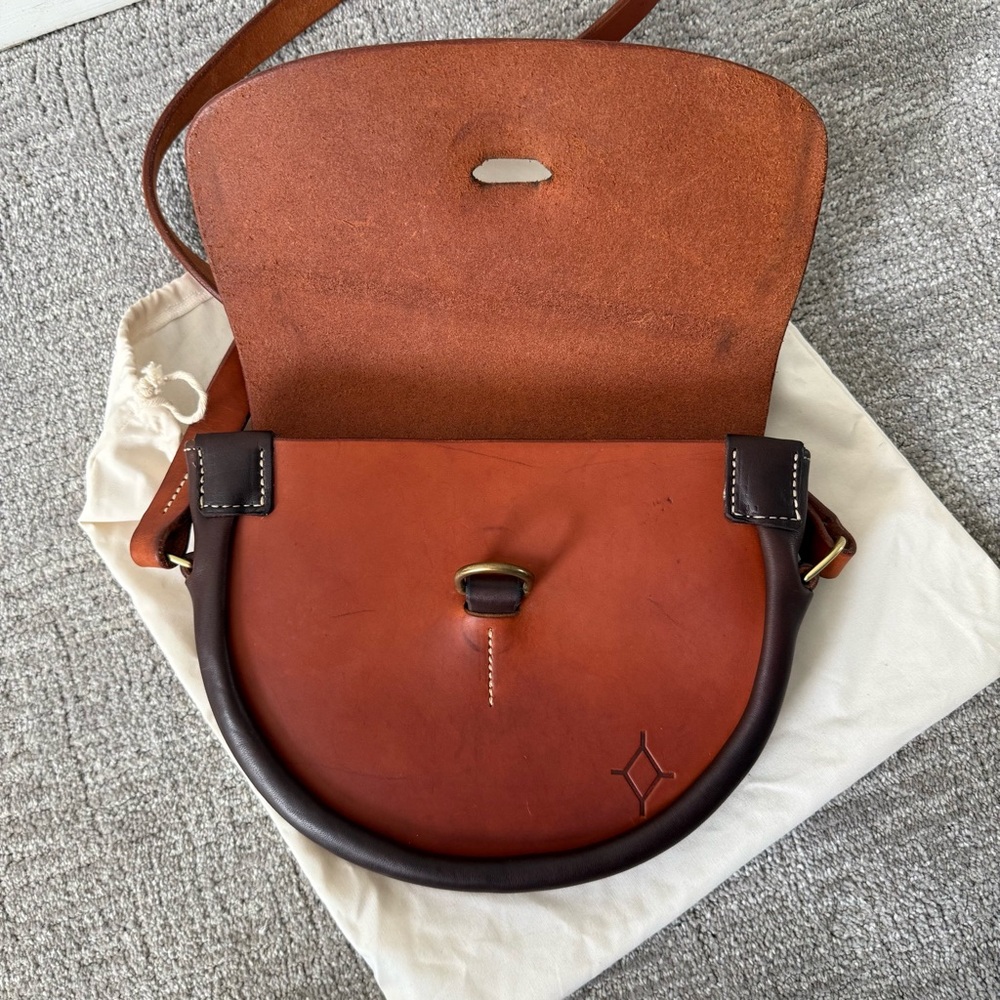 Filson x Ranchlands Crossbody Saddle Bag - Picture 4 of 12